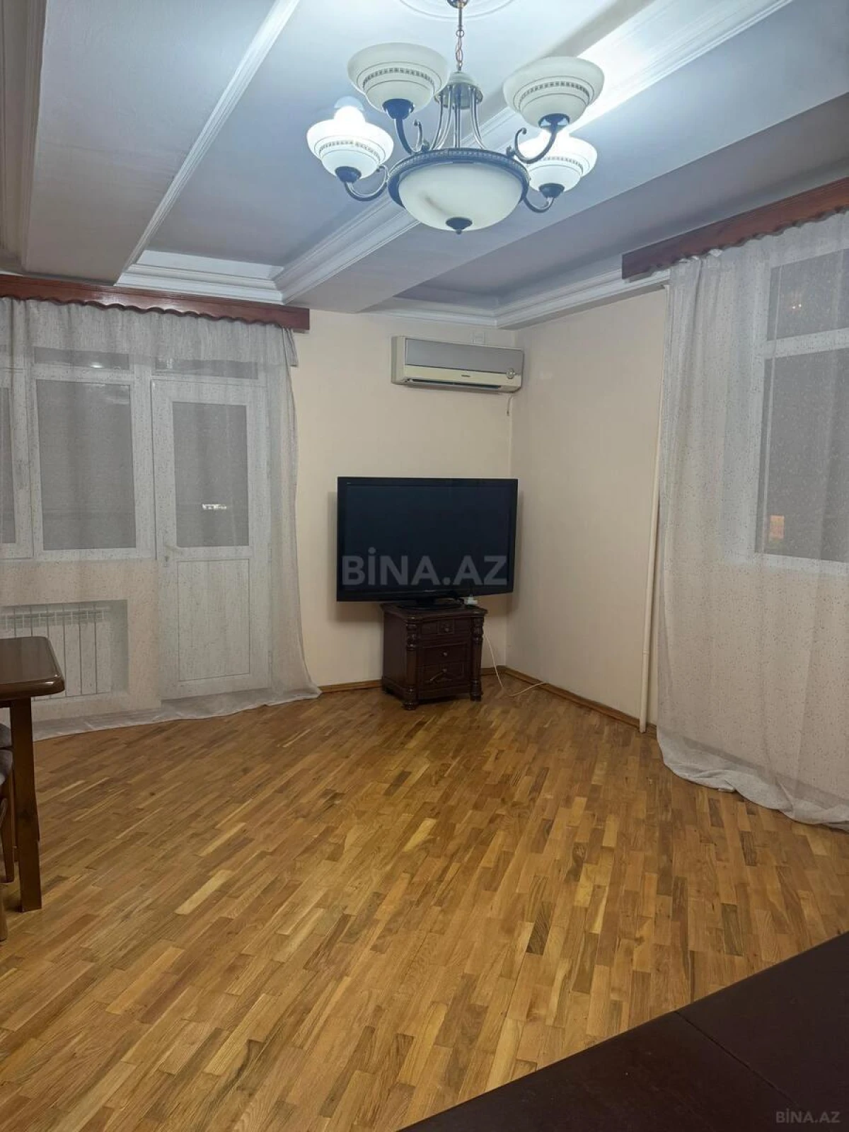 Kirayə verilir 2 otaqlı mənzil 75 m²