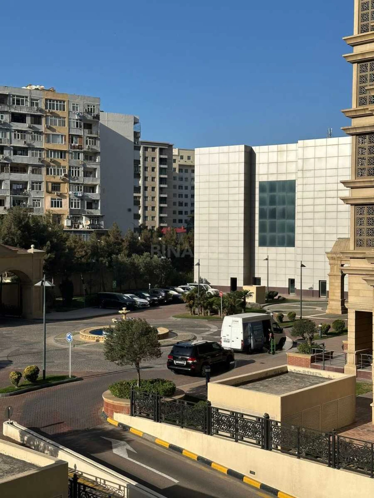 Kirayə verilir 3 otaqlı mənzil 170 m²