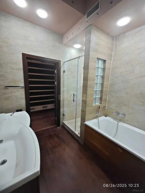 Kirayə verilir 3 otaqlı mənzil 170 m²