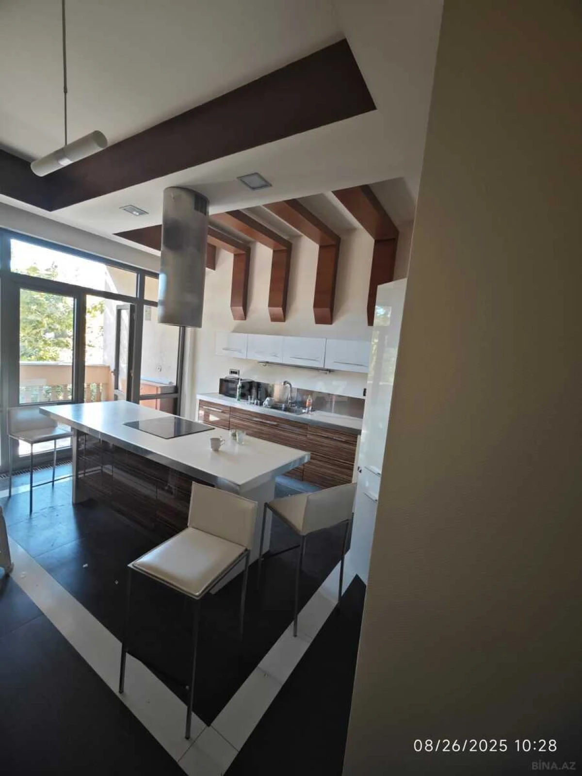 Kirayə verilir 3 otaqlı mənzil 170 m²