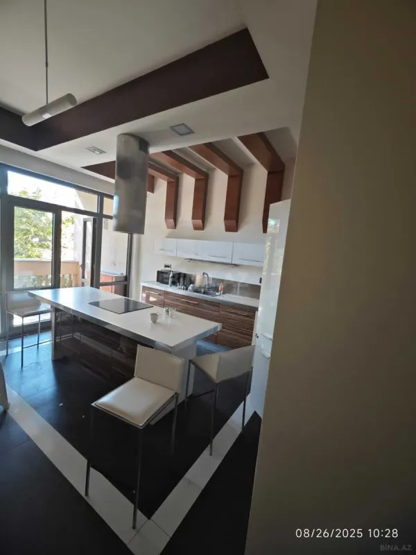 Kirayə verilir 3 otaqlı mənzil 170 m²