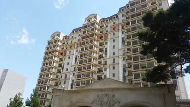 Kirayə verilir 3 otaqlı mənzil 170 m² — Bakı, Nərimanov 3 otaq 170.00 m²