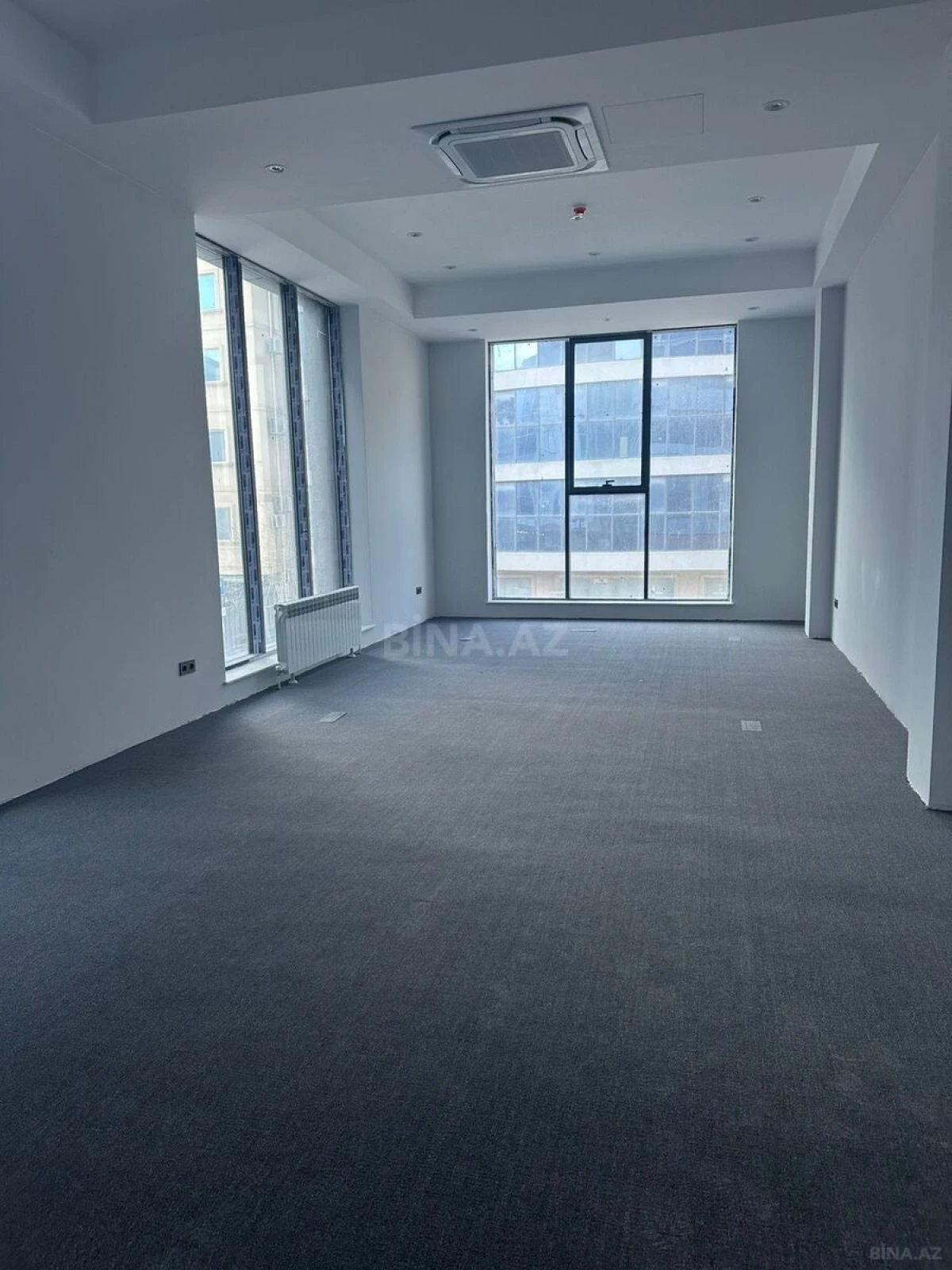 Kirayə verilir 8 otaqlı ofis 400 m²