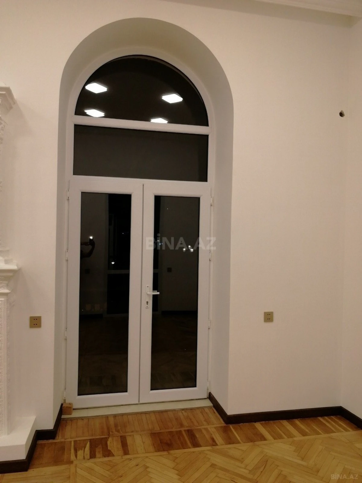 Kirayə verilir 3 otaqlı ofis 110 m²
