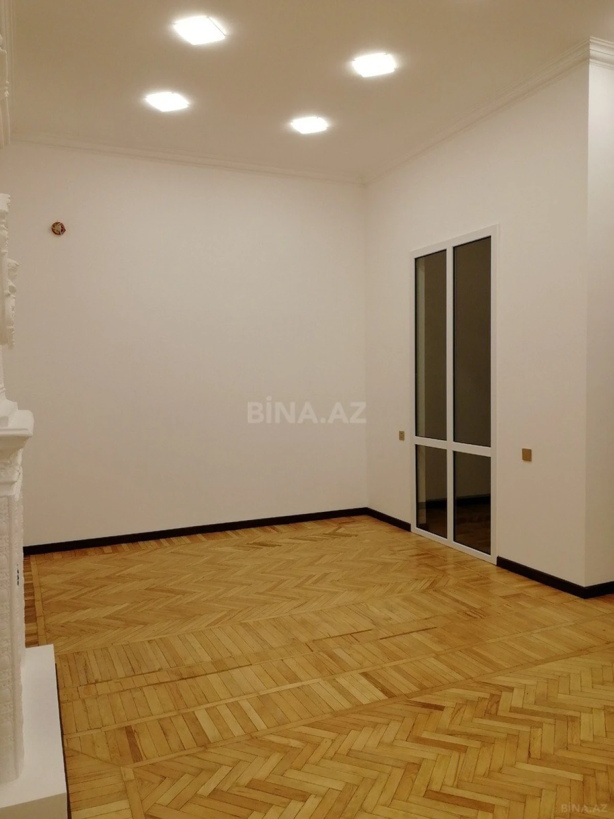 Kirayə verilir 3 otaqlı ofis 110 m²