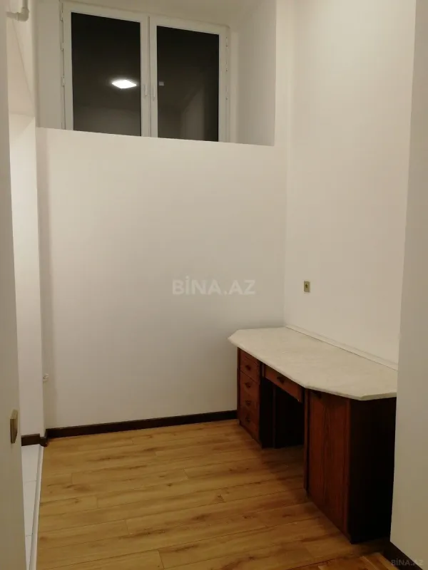 Kirayə verilir 3 otaqlı ofis 110 m²