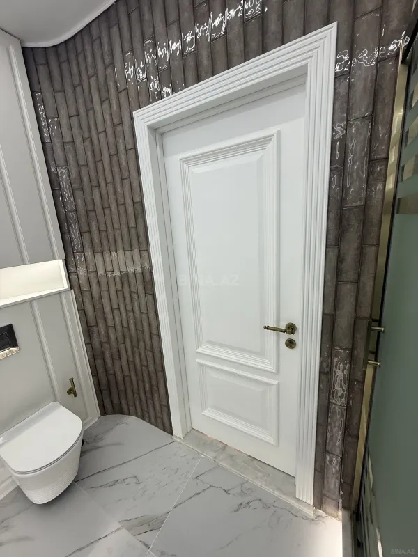 Satılır 3 otaqlı mənzil 125 m²