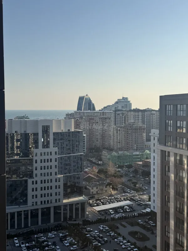 Satılır 3 otaqlı mənzil 125 m²