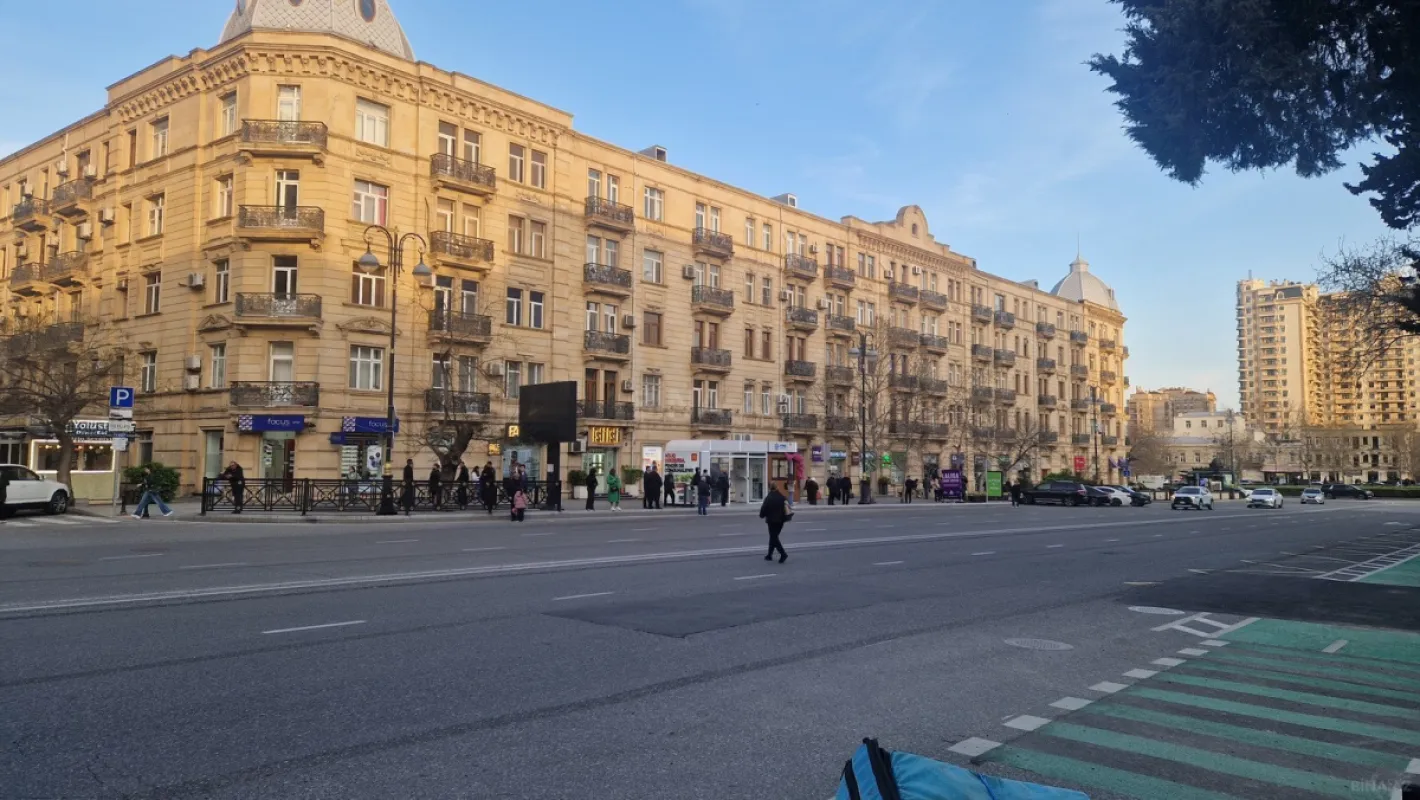 Kirayə verilir 3 otaqlı mənzil 85 m²