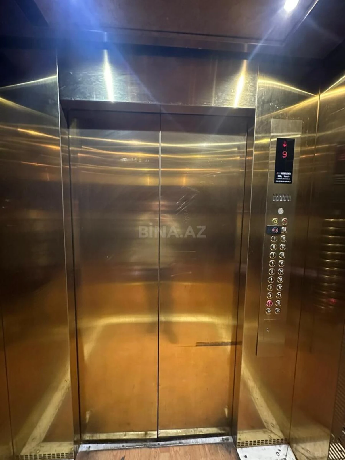 Satılır 3 otaqlı mənzil 111 m²