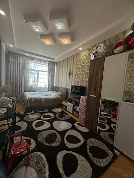 Satılır 3 otaqlı mənzil 111 m²