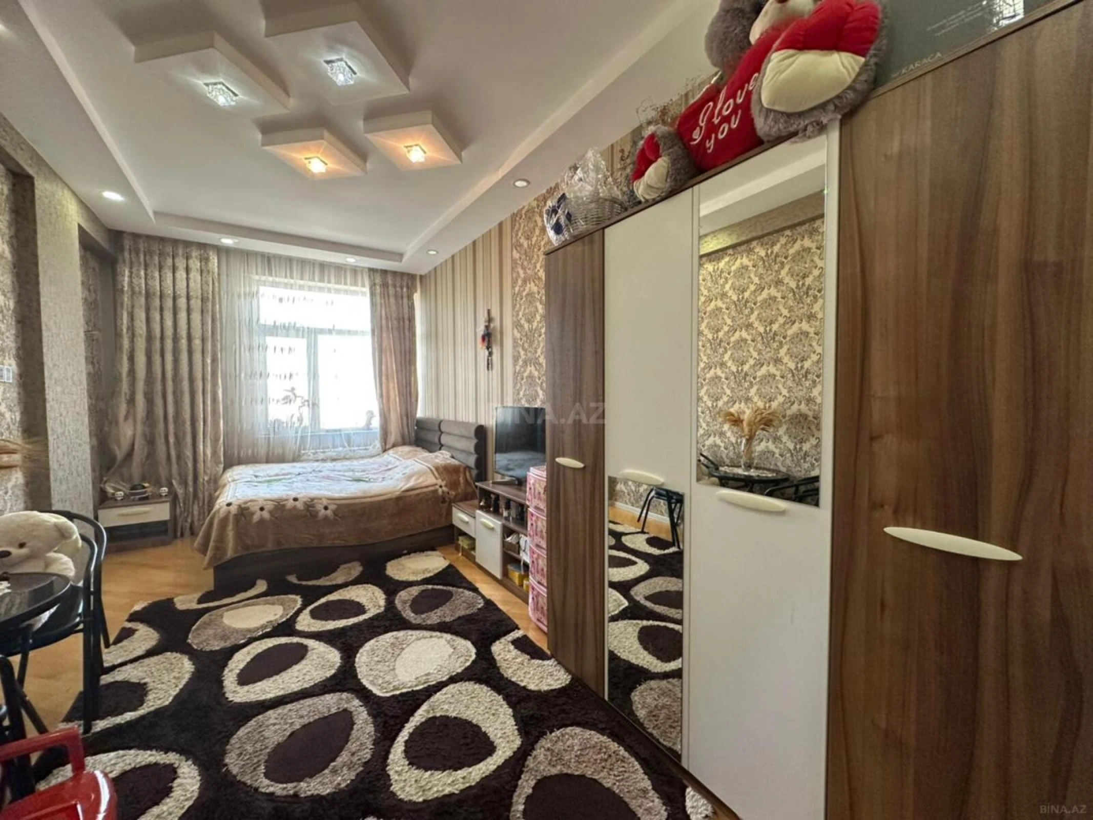 Satılır 3 otaqlı mənzil 111 m²