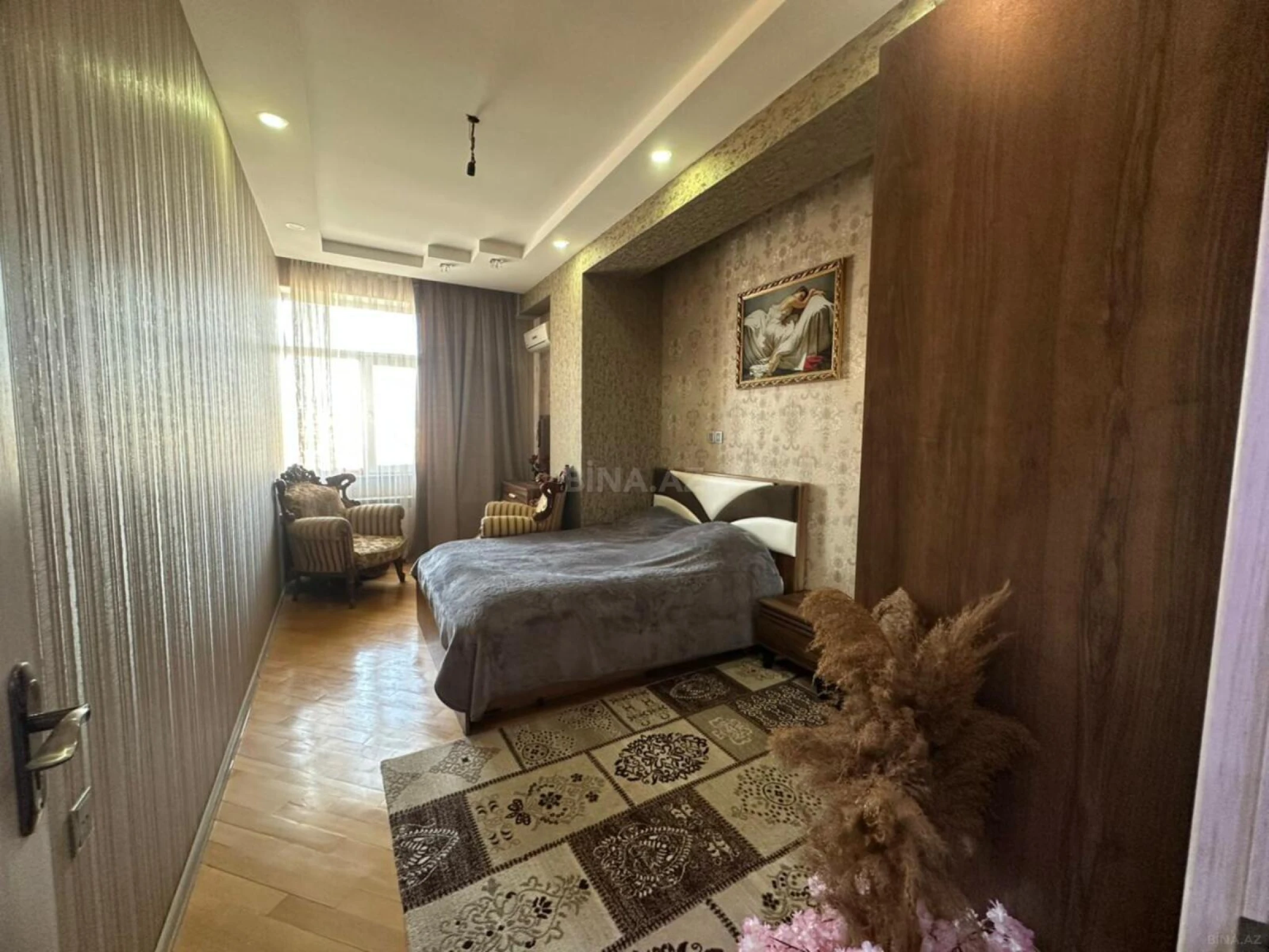 Satılır 3 otaqlı mənzil 111 m²