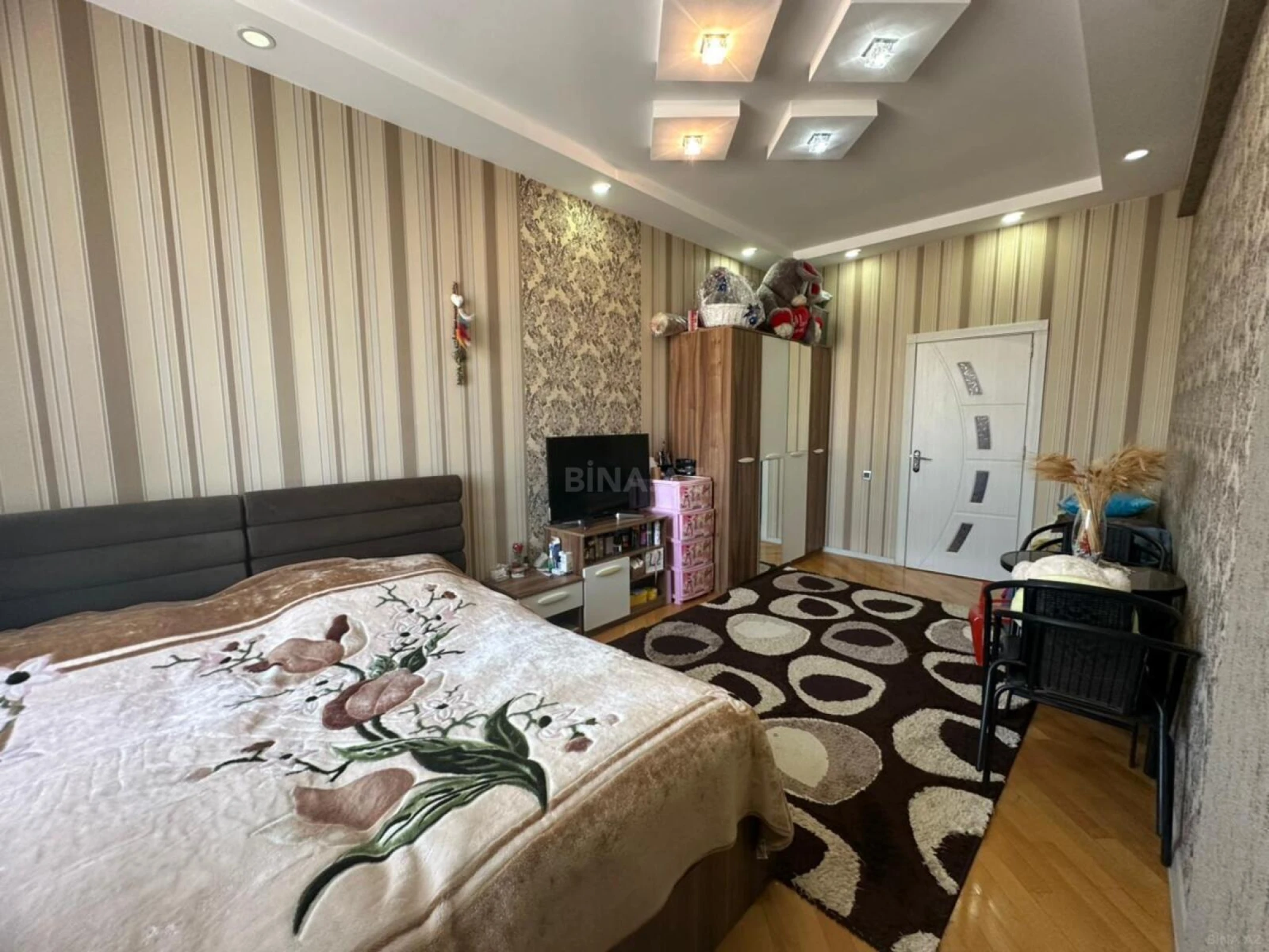 Satılır 3 otaqlı mənzil 111 m²
