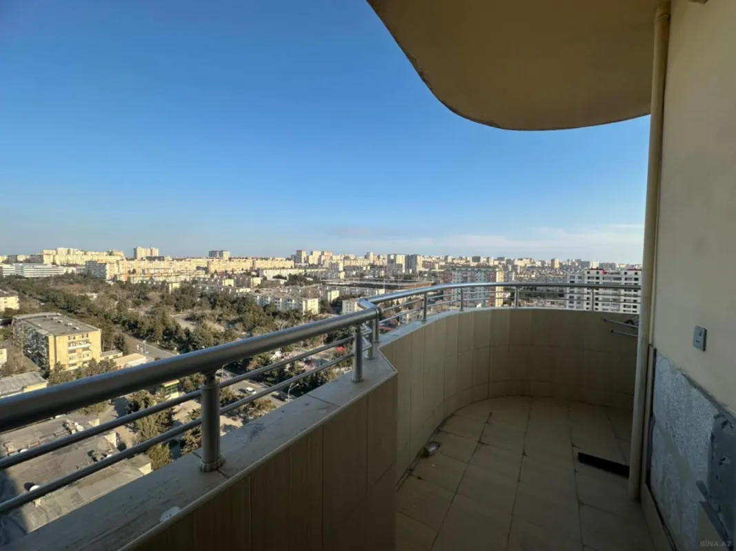 Satılır 3 otaqlı mənzil 111 m²
