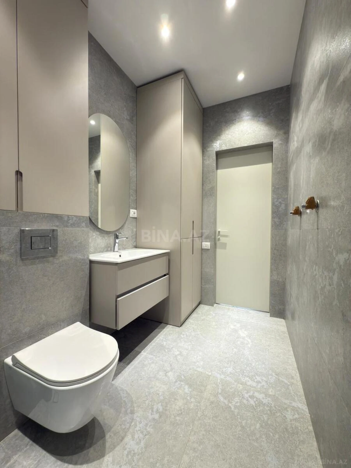 Satılır 2 otaqlı mənzil 72 m²