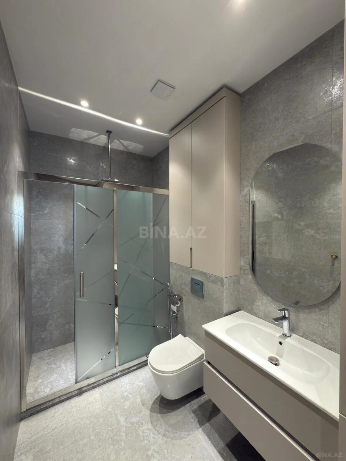 Satılır 2 otaqlı mənzil 72 m²