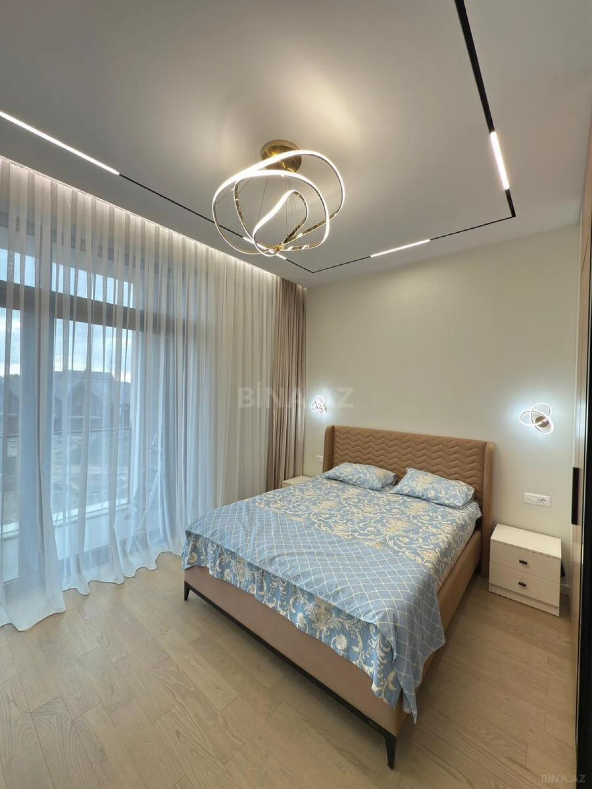 Satılır 2 otaqlı mənzil 72 m²