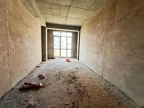 Satılır 2 otaqlı mənzil 99 m²