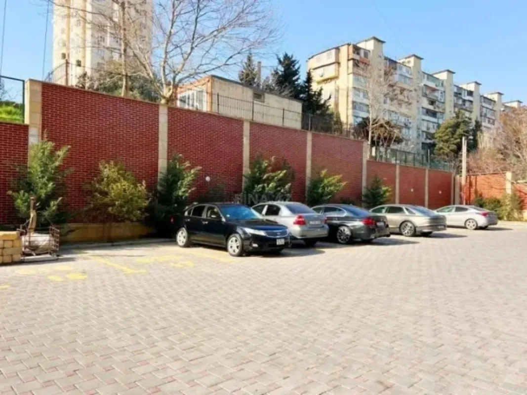Satılır 2 otaqlı mənzil 99 m²