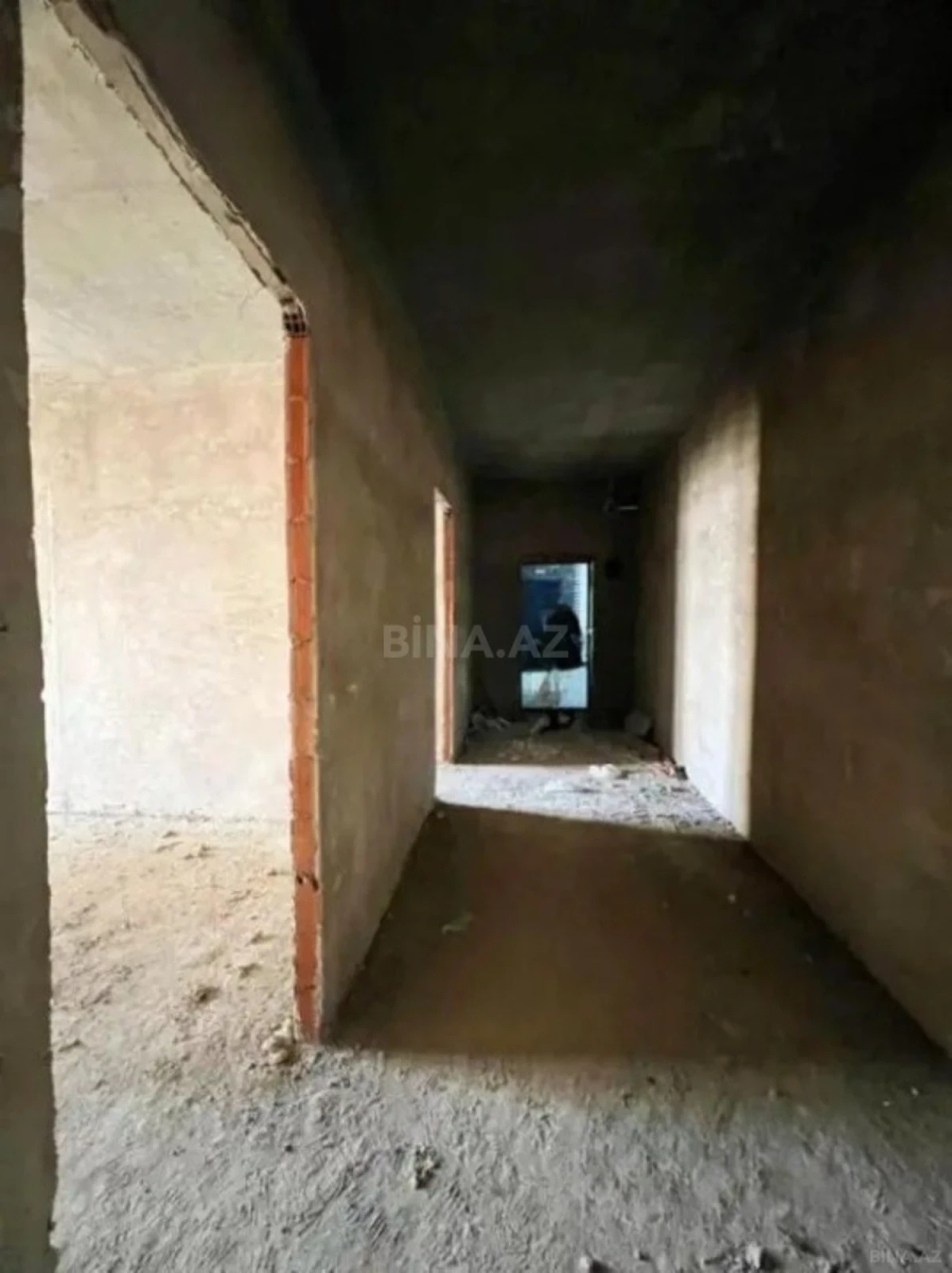 Satılır 2 otaqlı mənzil 99 m²