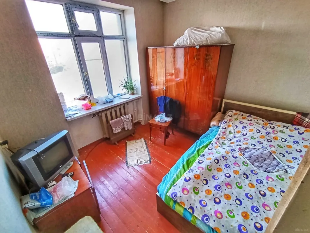 Satılır 4 otaqlı mənzil 95 m²