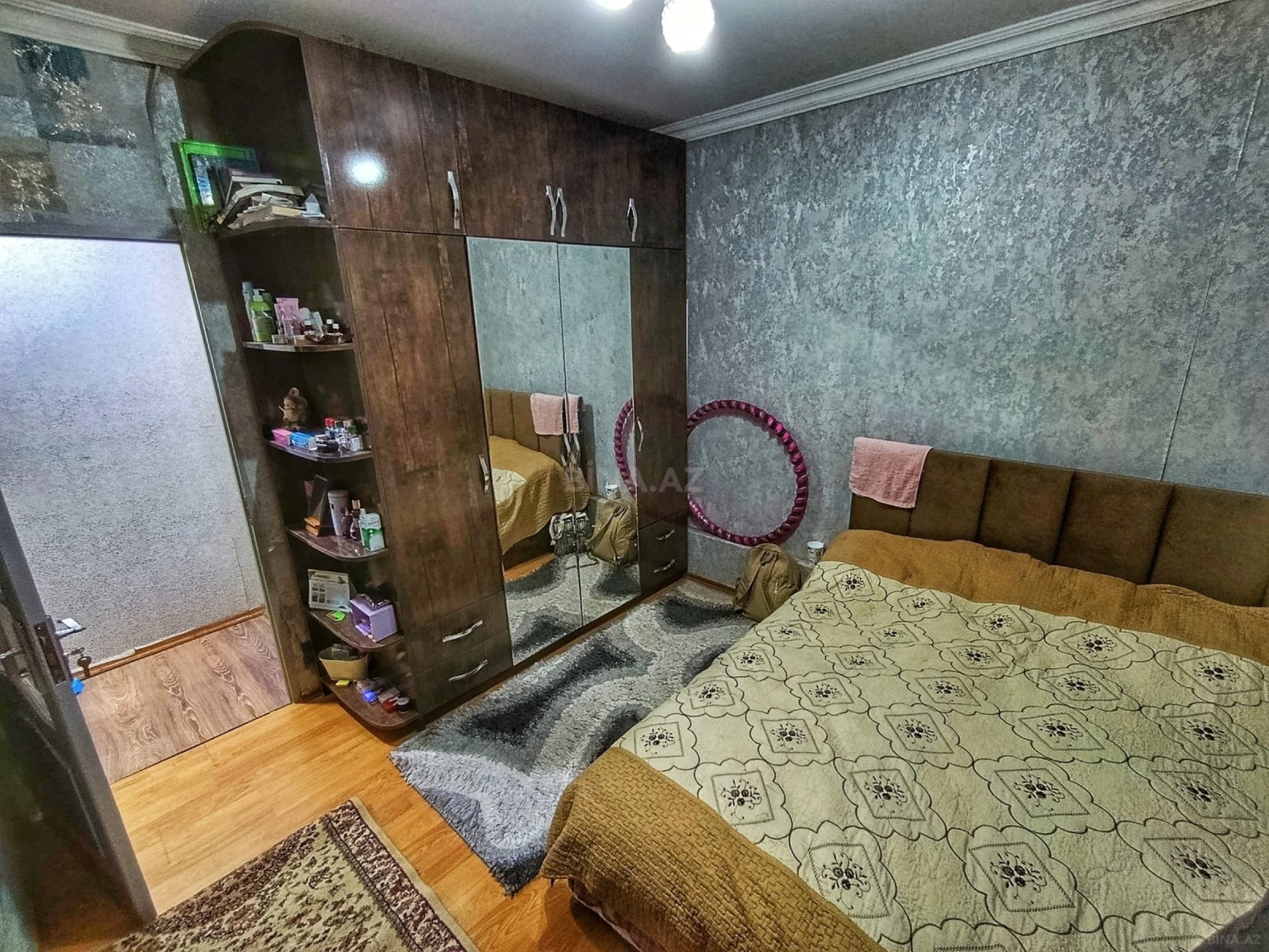 Satılır 4 otaqlı mənzil 95 m²