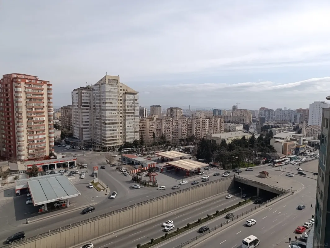 Satılır 3 otaqlı mənzil 123 m²