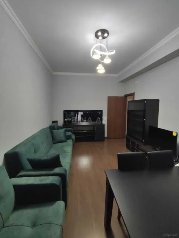 Kirayə verilir 4 otaqlı mənzil 121 m²