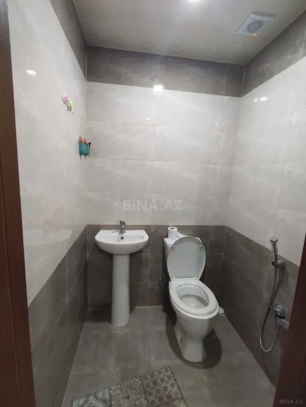 Kirayə verilir 4 otaqlı mənzil 121 m²