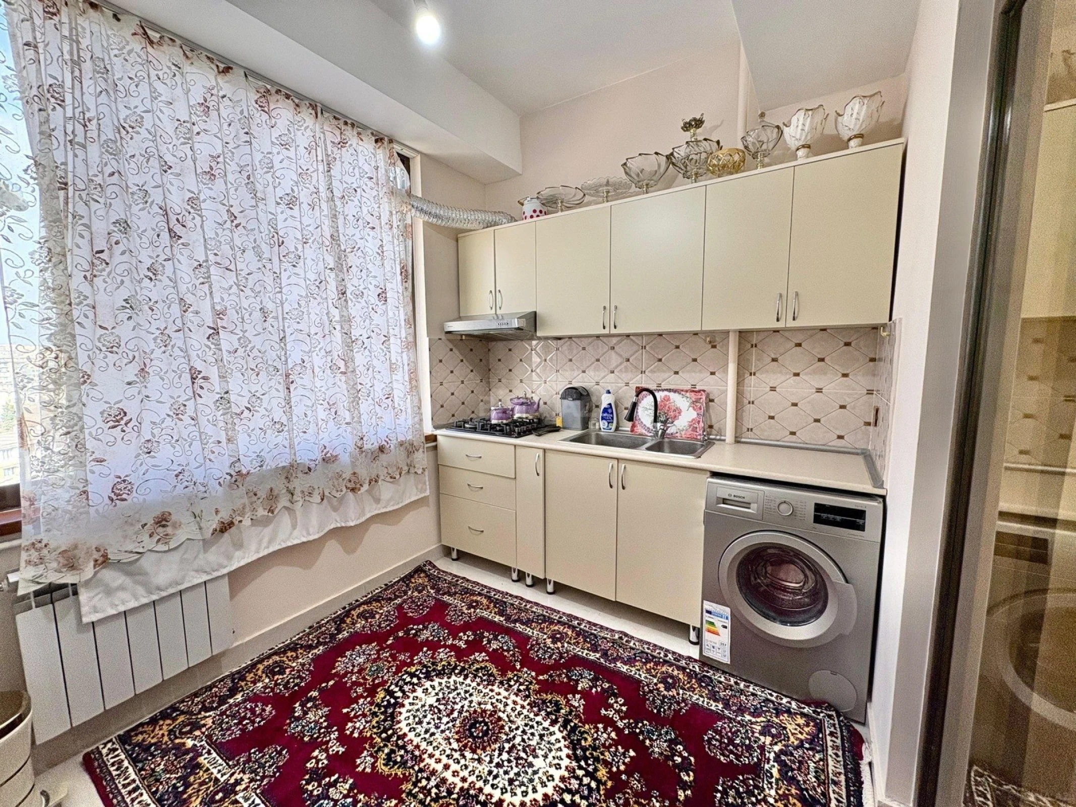 Satılır 1 otaqlı mənzil 42 m²