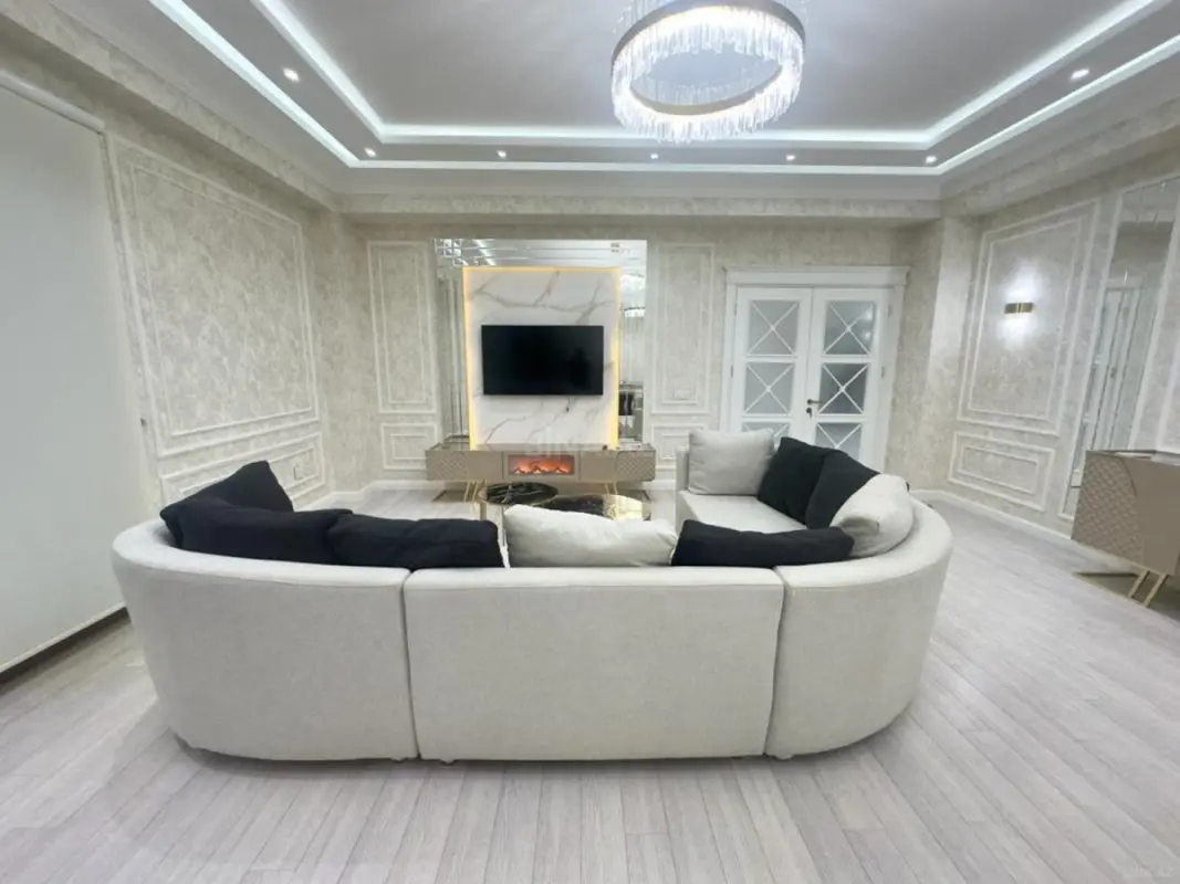 Kirayə verilir 3 otaqlı mənzil 150 m²