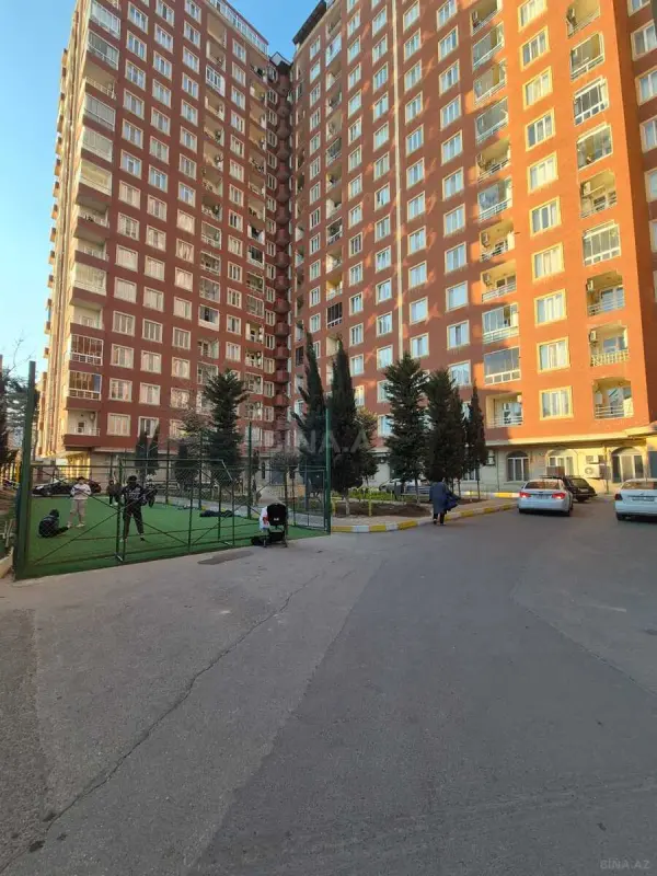 Satılır 3 otaqlı mənzil 127.4 m²