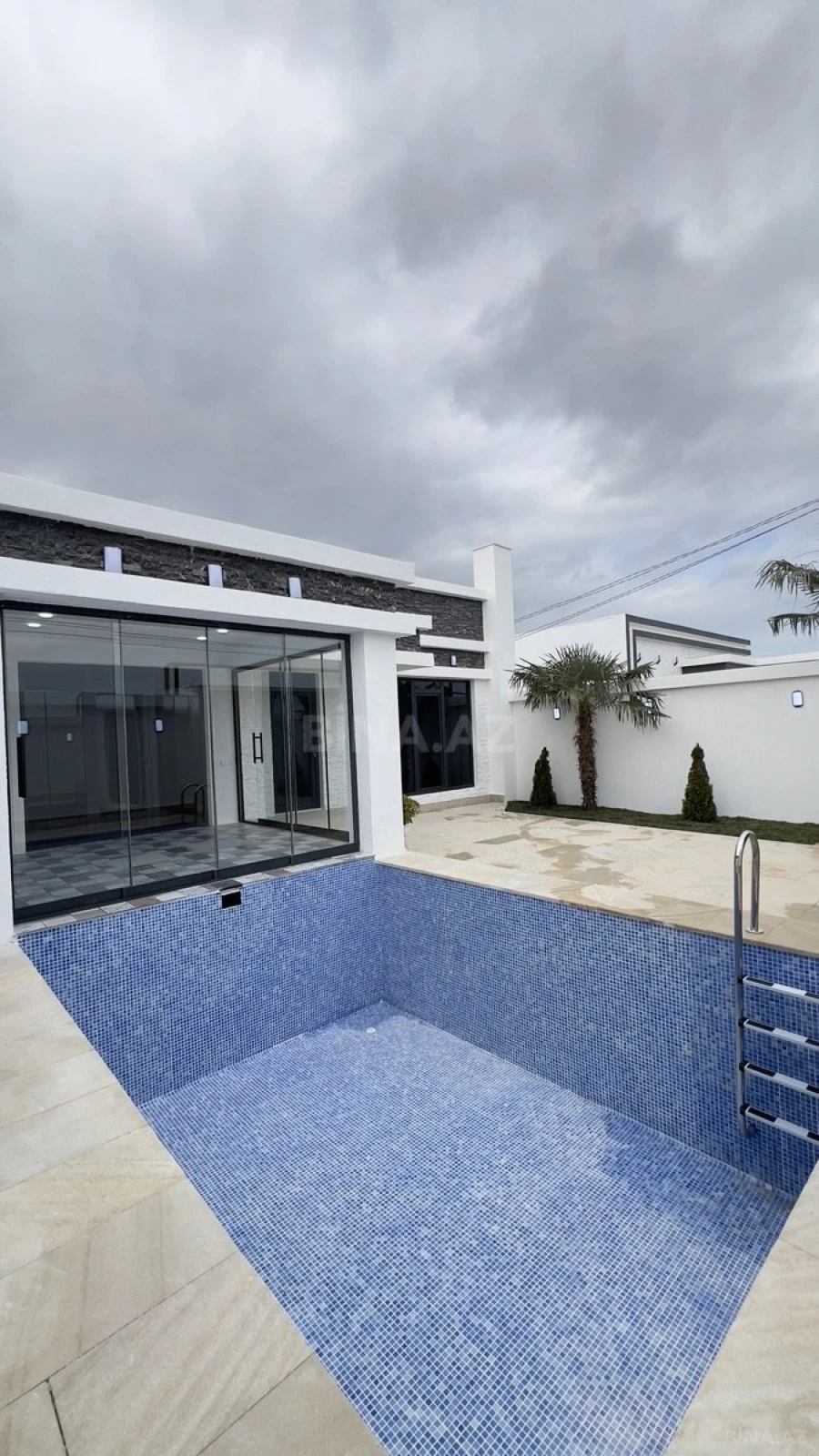 Satılır 4 otaqlı həyət evi 120 m²