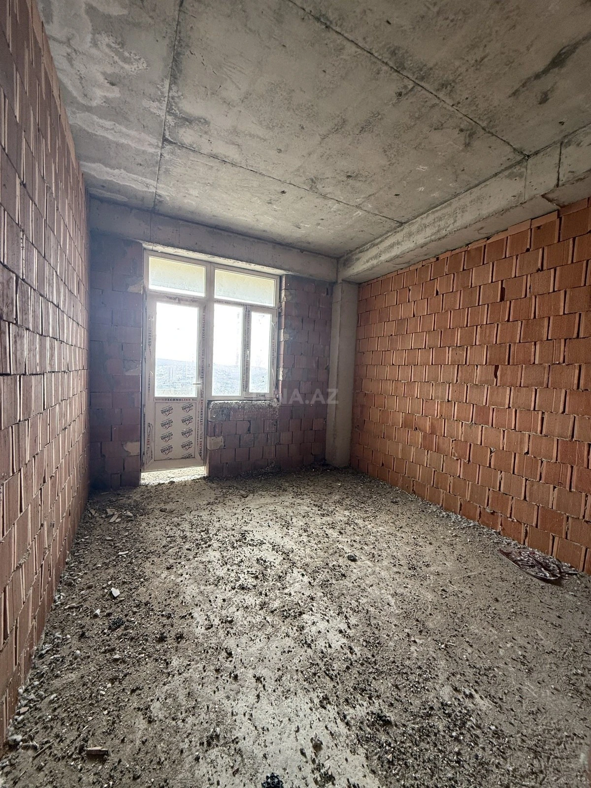 Satılır 2 otaqlı mənzil 73.4 m²