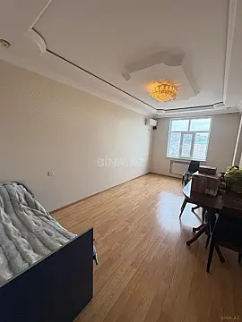Kirayə verilir 2 otaqlı mənzil 90 m²