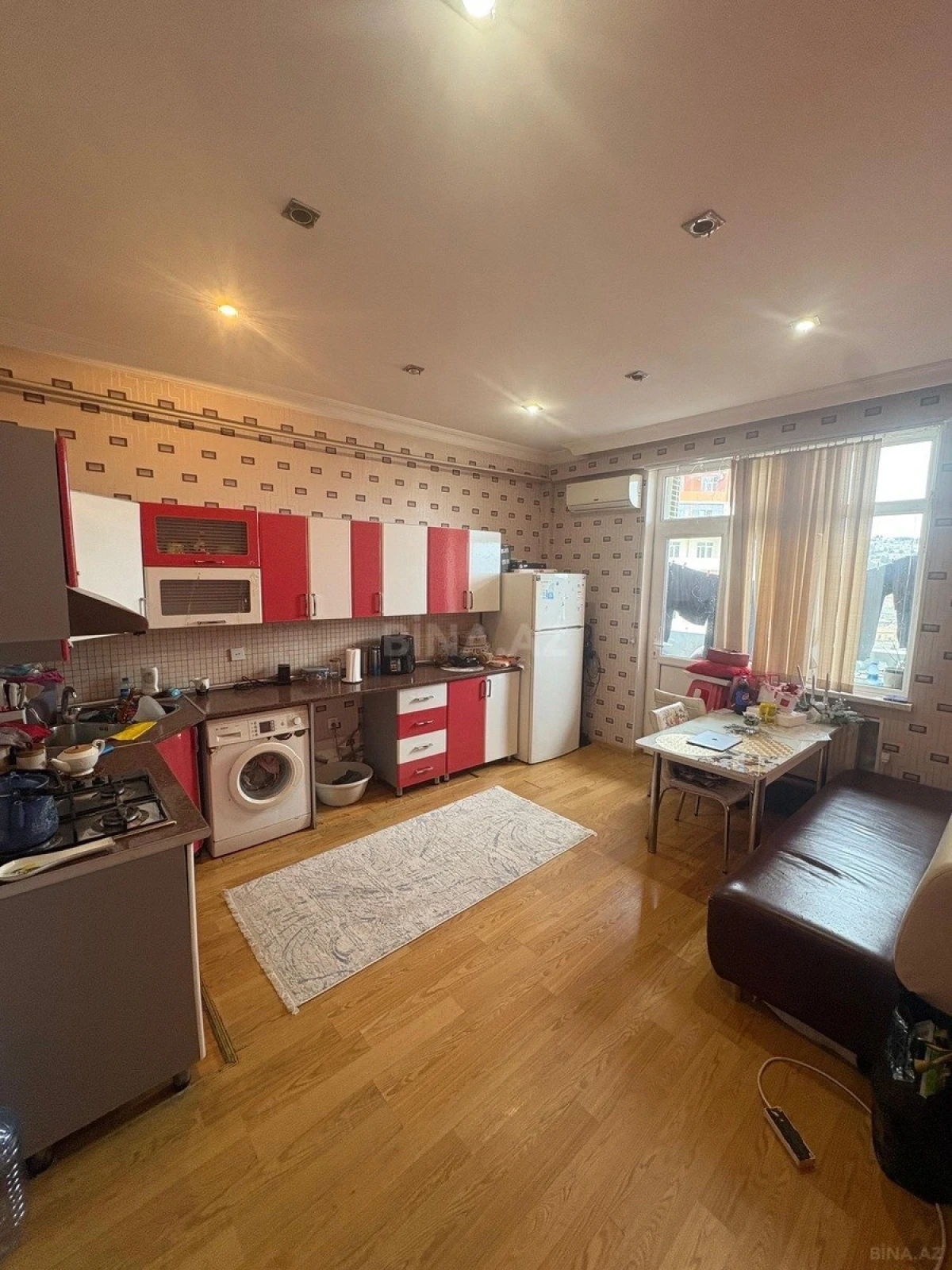 Kirayə verilir 2 otaqlı mənzil 90 m²