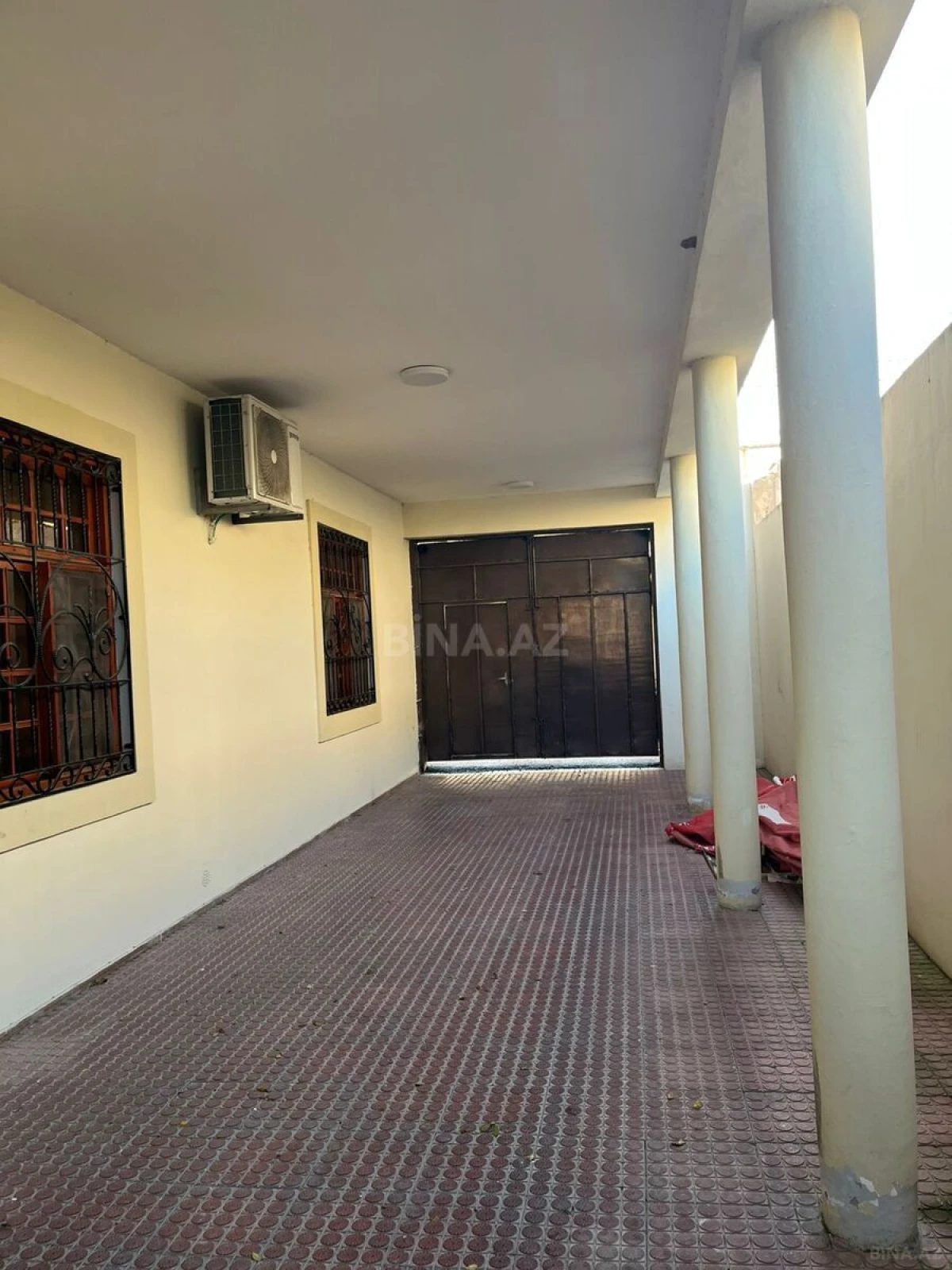 Satılır 4 otaqlı həyət evi 200 m²