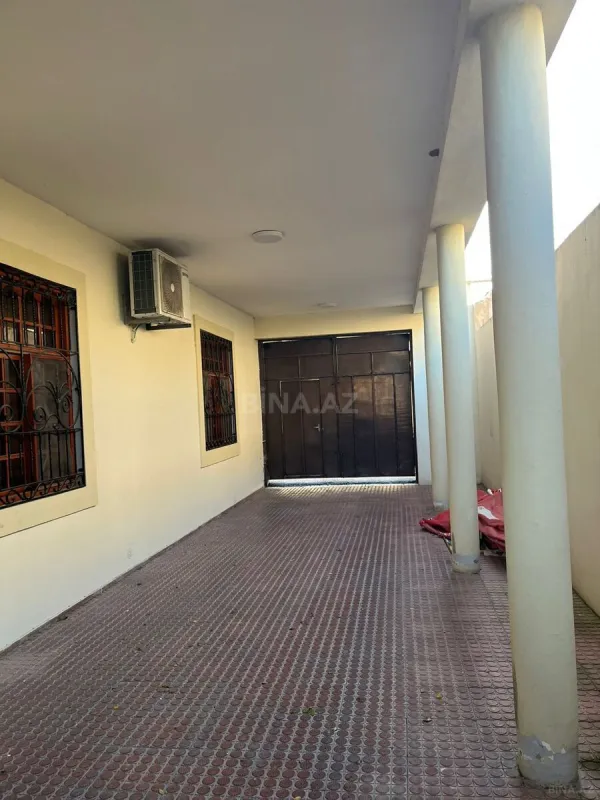 Satılır 4 otaqlı həyət evi 200 m²