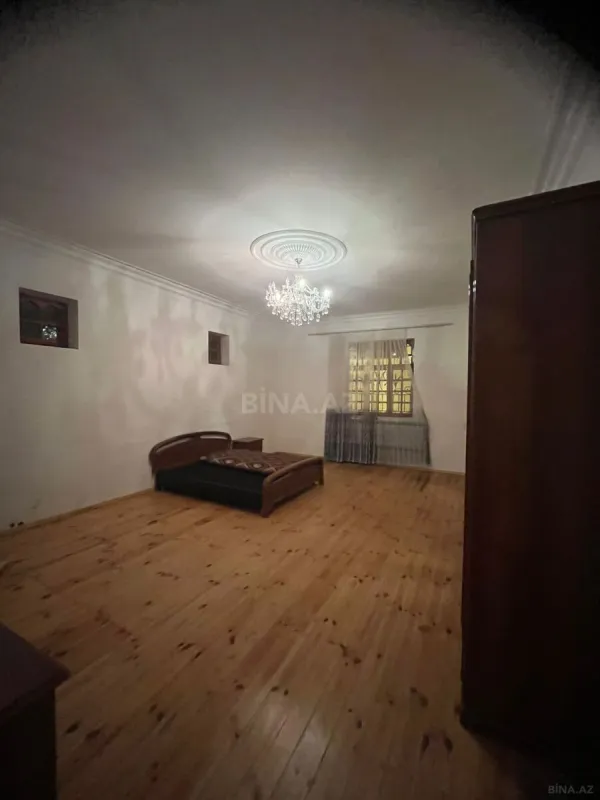 Satılır 4 otaqlı həyət evi 200 m²