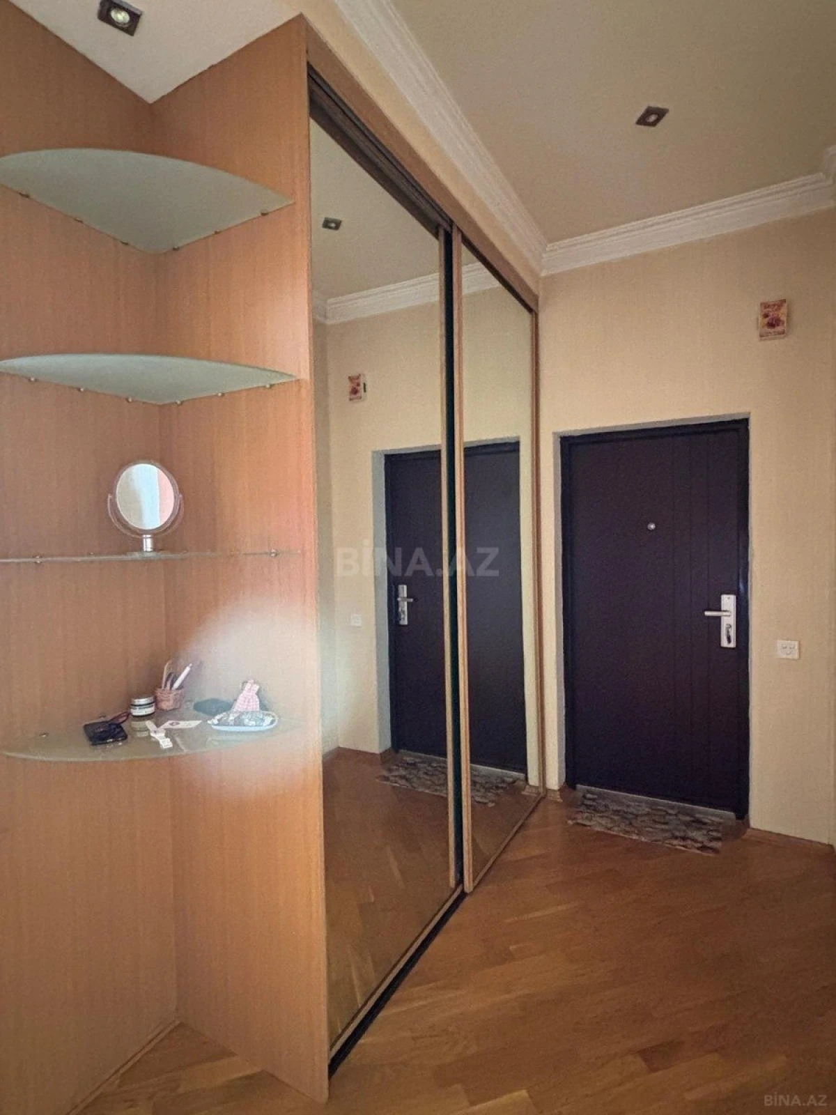 Satılır 2 otaqlı mənzil 85 m²