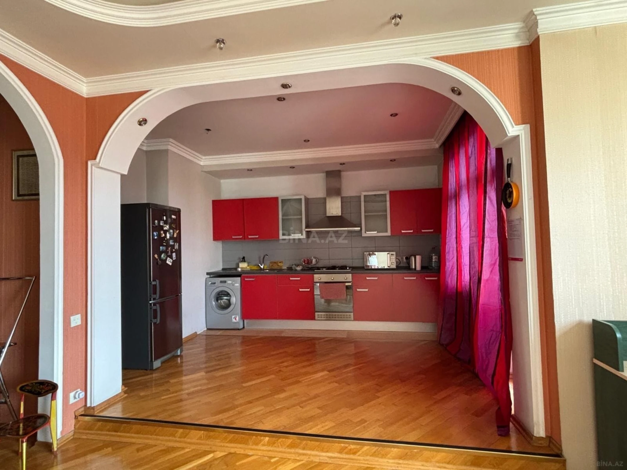 Satılır 2 otaqlı mənzil 85 m²