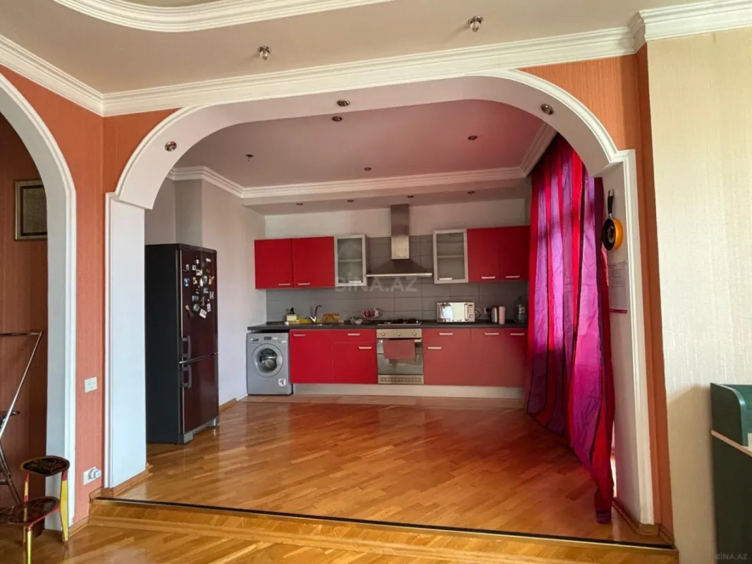 Satılır 2 otaqlı mənzil 85 m²