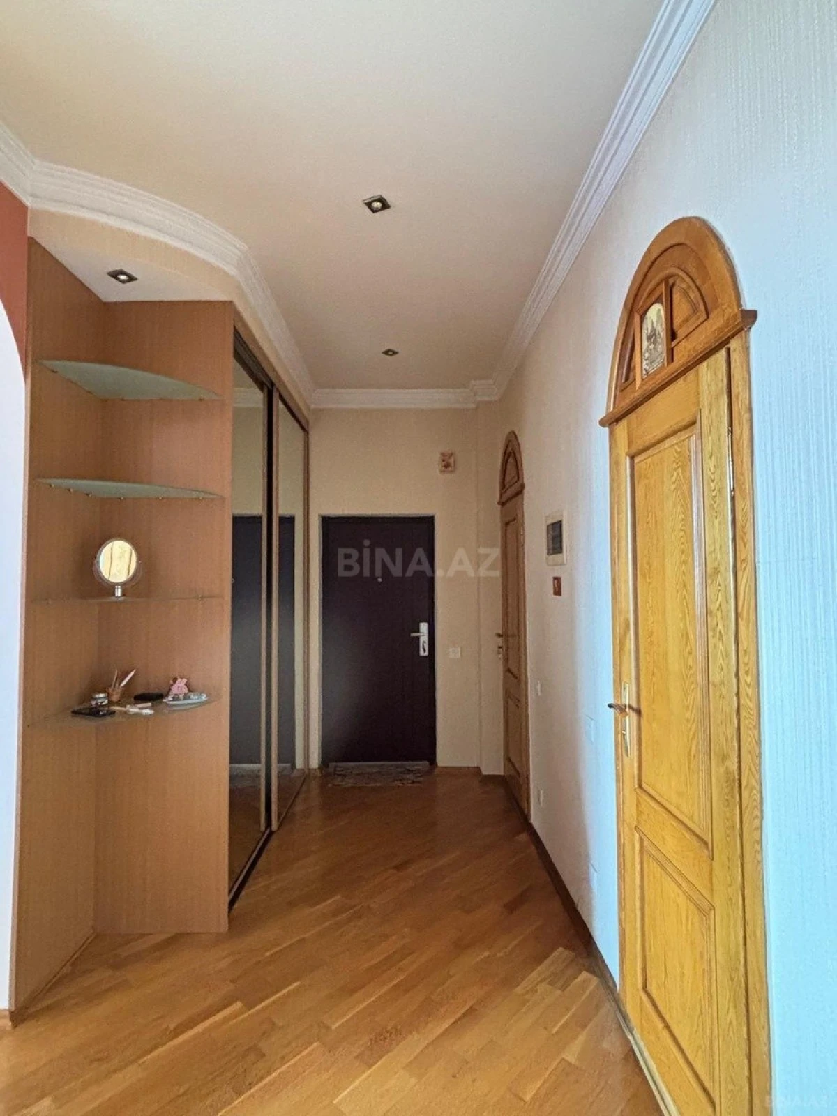 Satılır 2 otaqlı mənzil 85 m²
