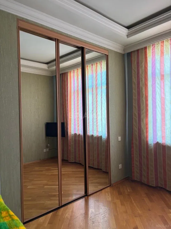 Satılır 2 otaqlı mənzil 85 m²