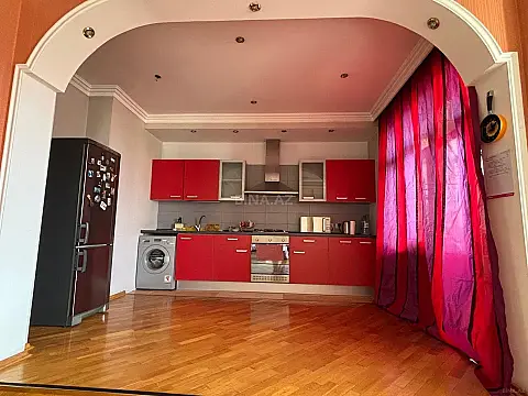Satılır 2 otaqlı mənzil 85 m²