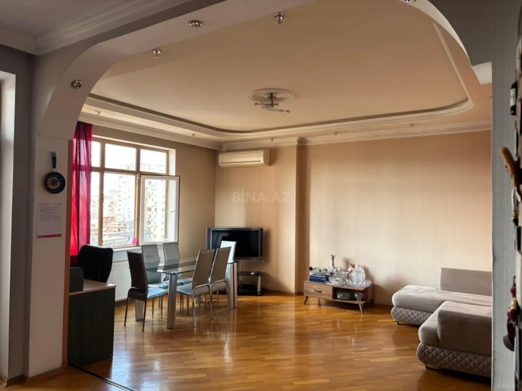 Satılır 2 otaqlı mənzil 85 m²