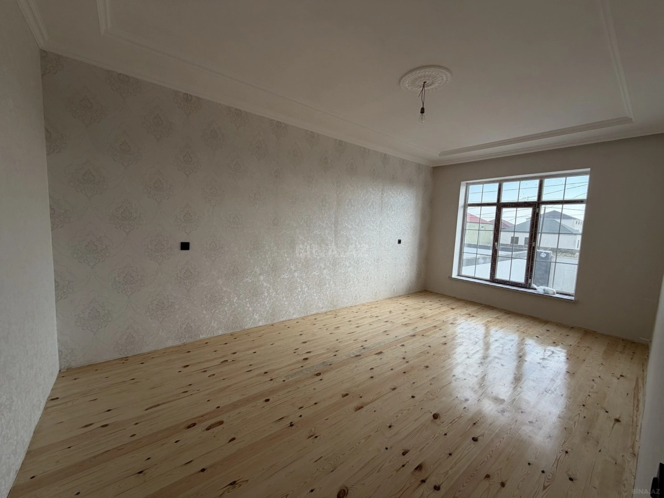 Satılır 3 otaqlı həyət evi 100 m²