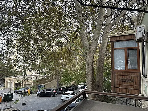 Kirayə verilir obyekt 90 m²