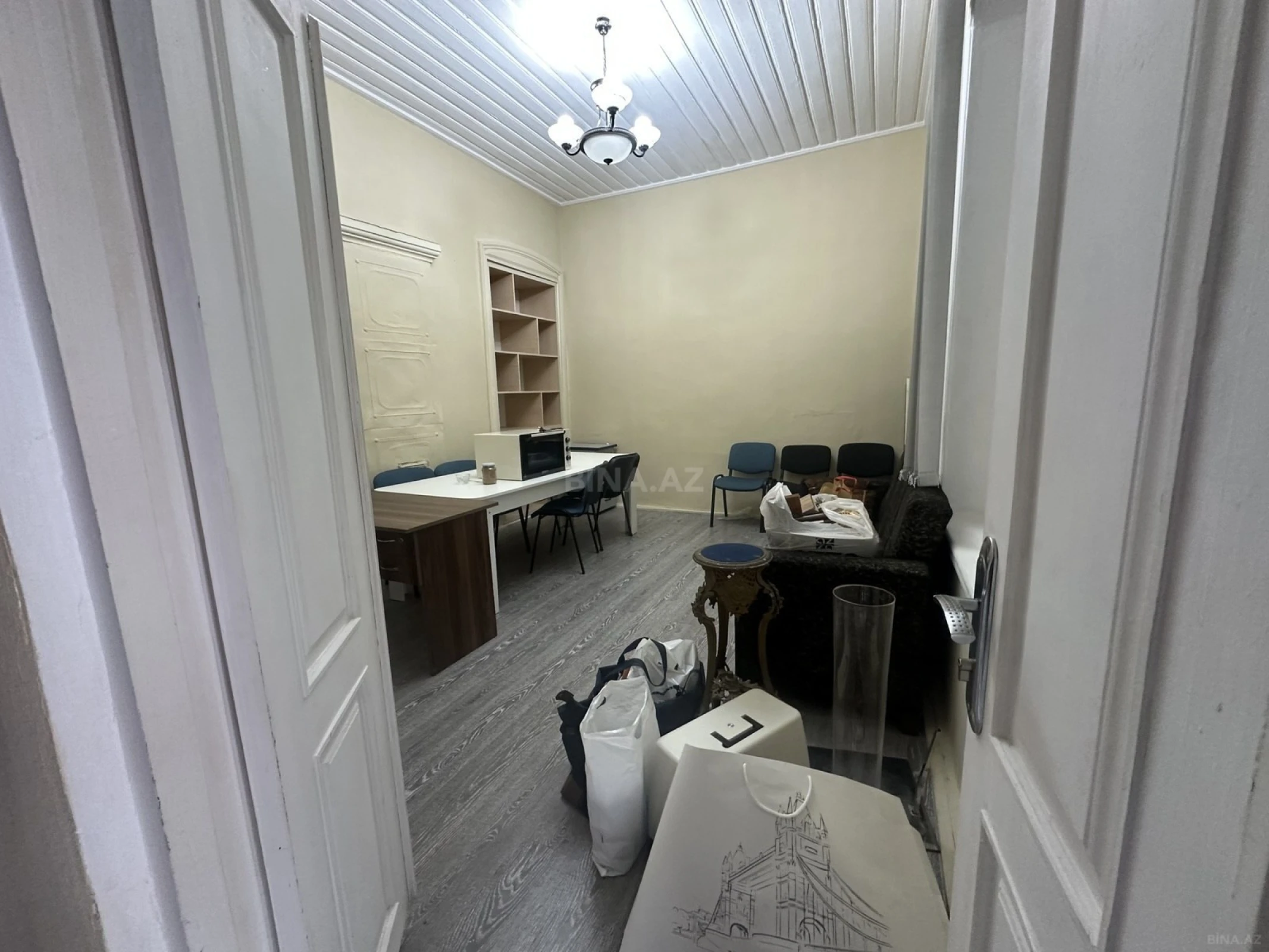 Kirayə verilir obyekt 90 m²